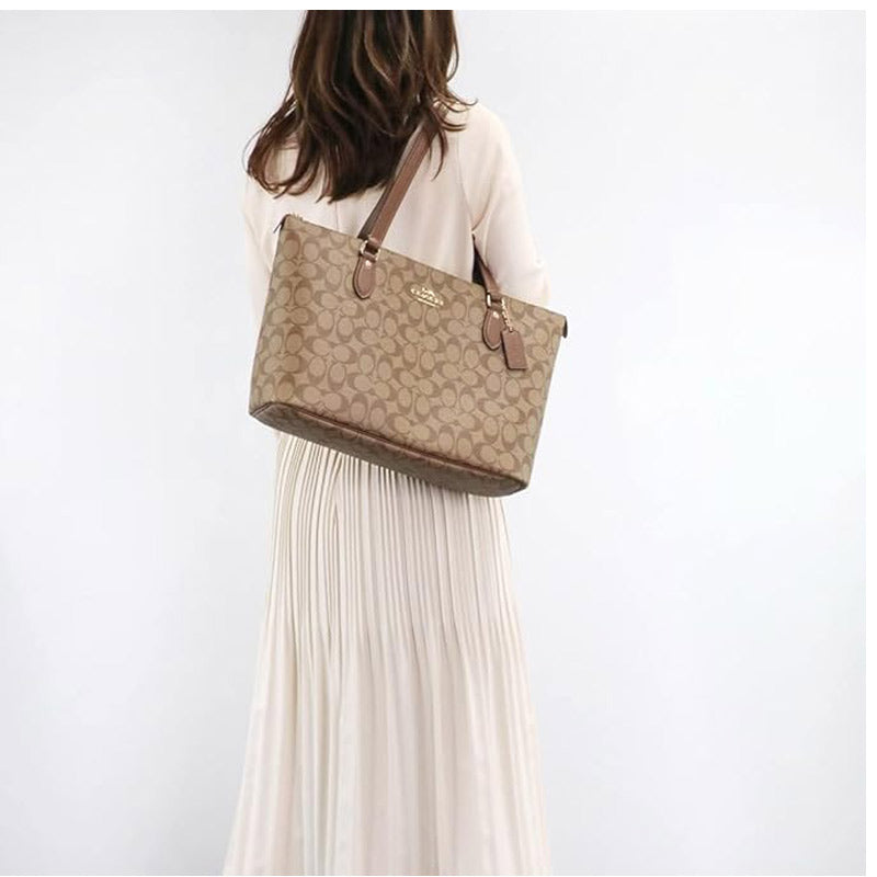 COACH★GALLERY TOTE IN SIGNATURE CANVAS CH504